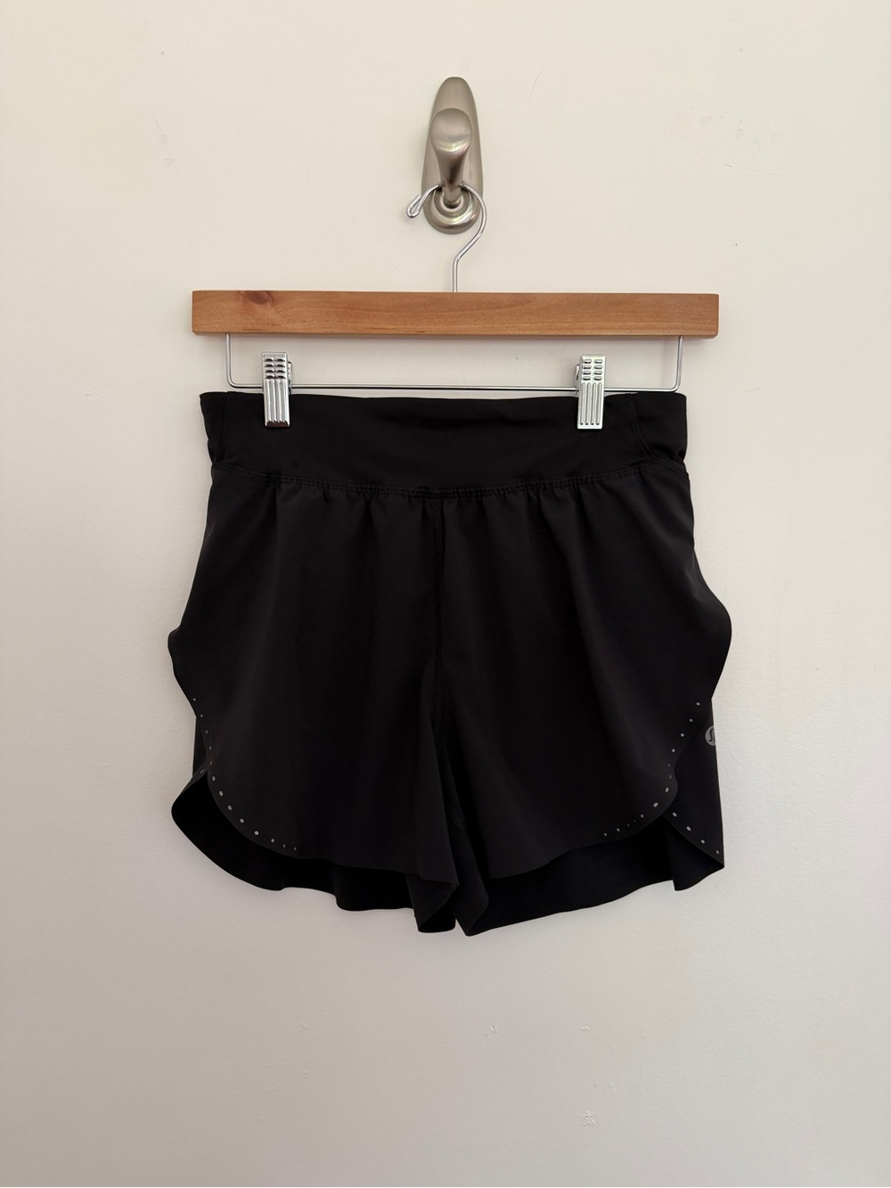 Women’s LuluLemon high rise running shorts